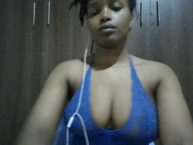 MidnightMuse-1 live cam on BongaCams