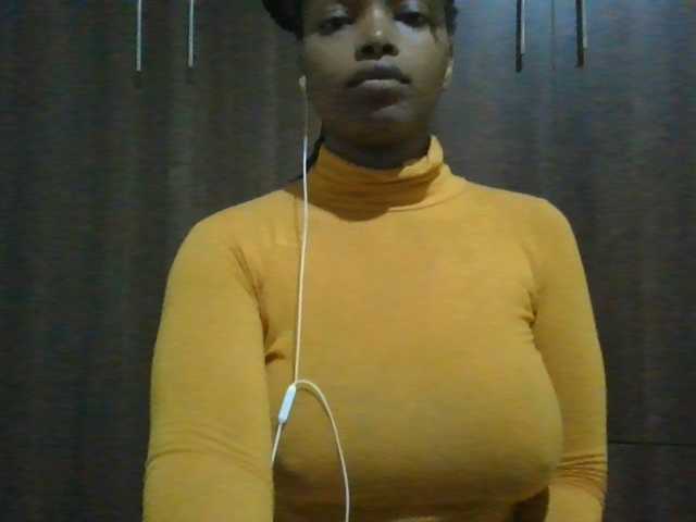 MidnightMuse-1 live cam on BongaCams