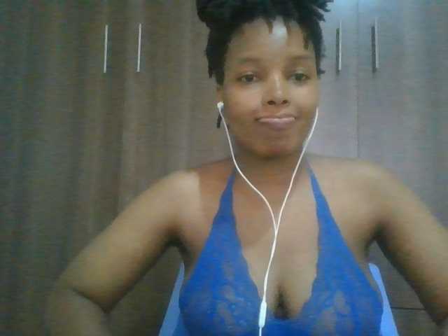 MidnightMuse-1 live cam on BongaCams