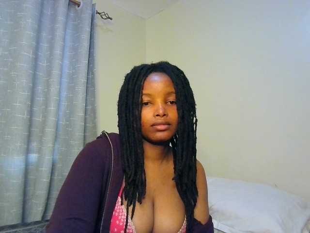 MidnightMuse-1 live cam on BongaCams