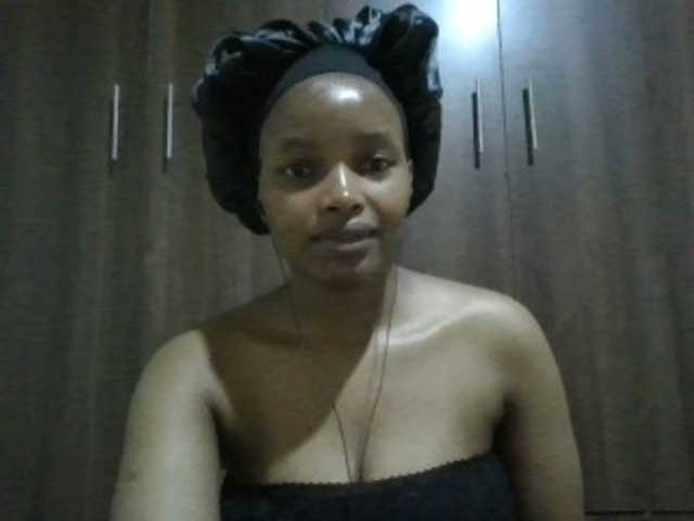 MidnightMuse-1 live cam on BongaCams