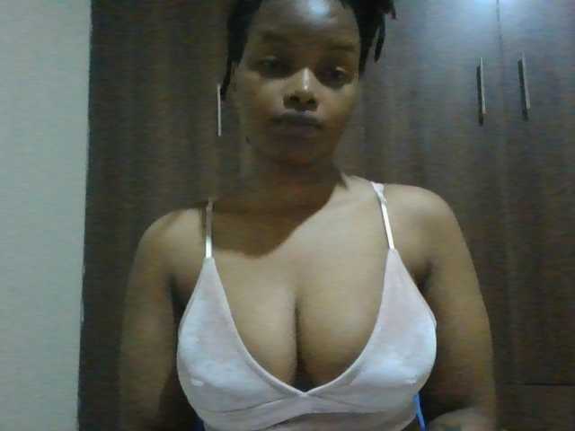 MidnightMuse-1 — live female cam