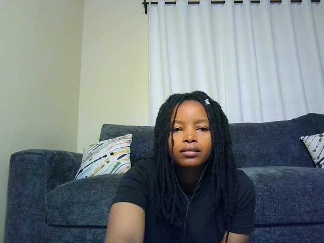 MidnightMuse-1 live cam on BongaCams