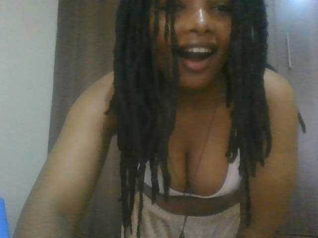 MidnightMuse-1 live cam on BongaCams