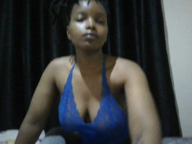 MidnightMuse-1 live cam on BongaCams