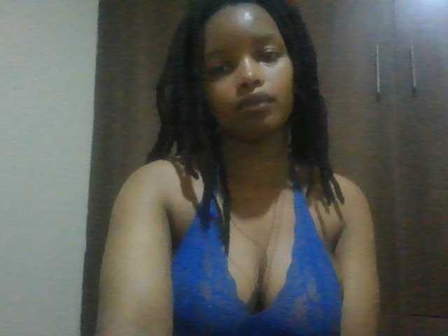MidnightMuse-1 live cam on BongaCams