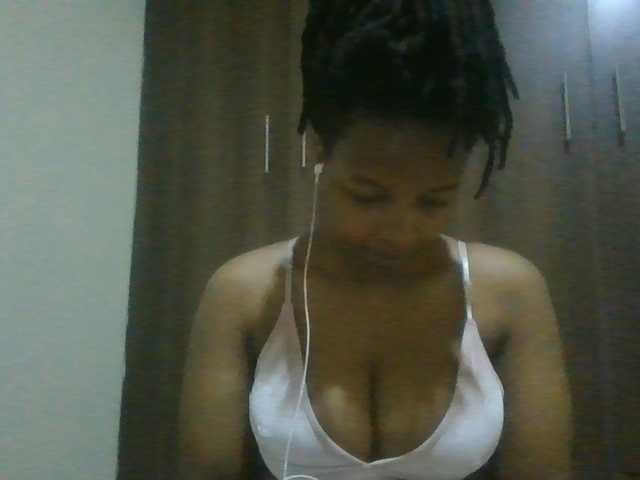 MidnightMuse-1 live cam on BongaCams