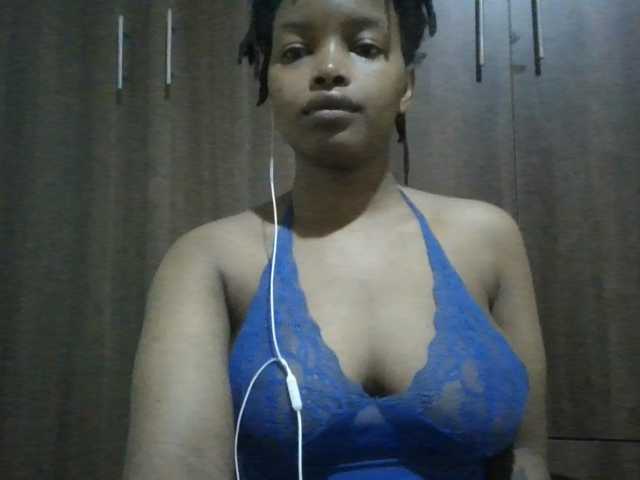 MidnightMuse-1 live cam on BongaCams