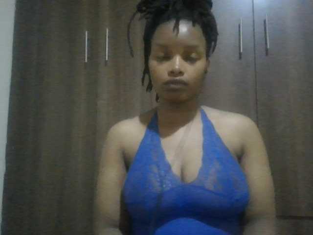 MidnightMuse-1 live cam on BongaCams