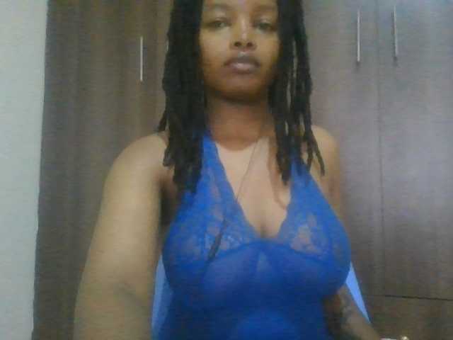 MidnightMuse-1 live cam on BongaCams