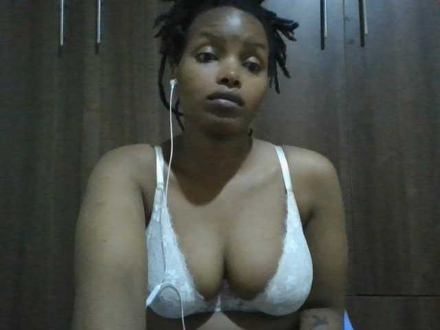 MidnightMuse-1 live cam on BongaCams
