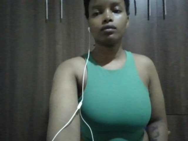 MidnightMuse-1 live cam on BongaCams