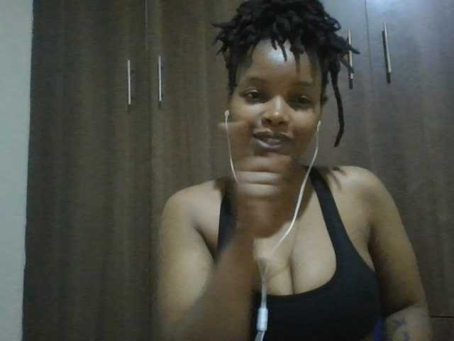 MidnightMuse-1 live cam on BongaCams