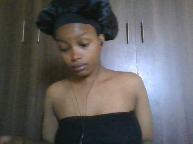 MidnightMuse-1, live now on BongaCams