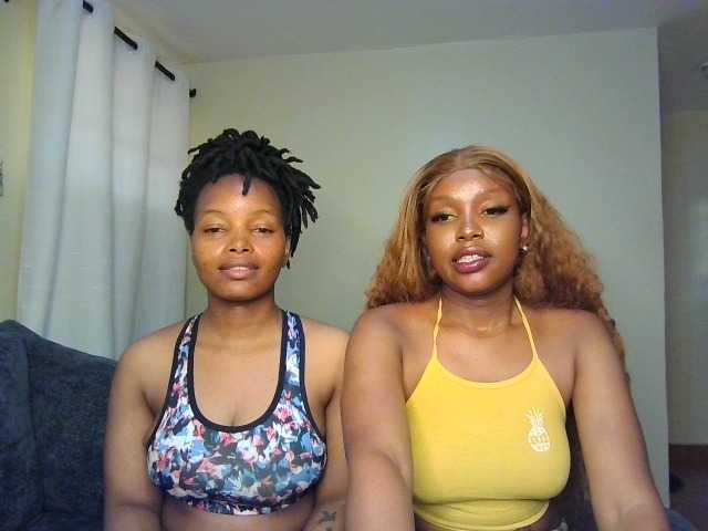 MidnightMuse-1 live cam on BongaCams