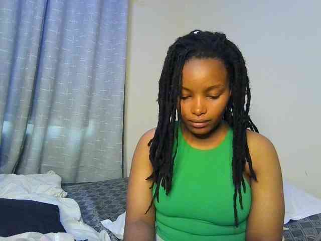 Midnightmuse-1's cam show statistics and live stream