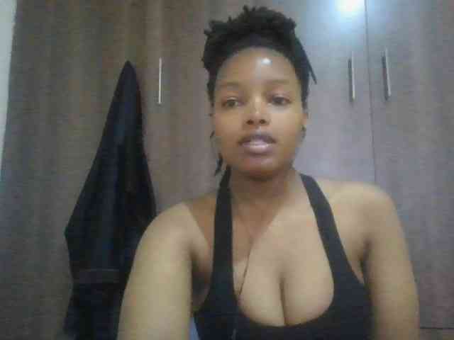 MidnightMuse-1 Live Webcam on BongaCams