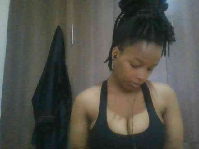 MidnightMuse-1 Live Webcam on BongaCams