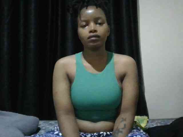 MidnightMuse-1's webcam live show