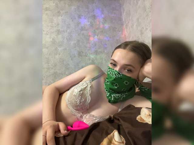 Kiiir02 live cam on BongaCams