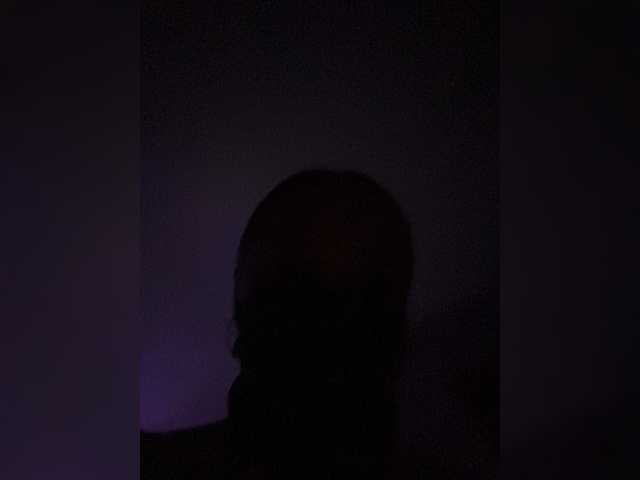 Kiiir02 live webcam show