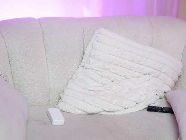 MaeveSun, live now on BongaCams