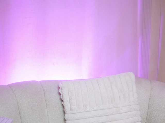 MaeveSun live cam on BongaCams