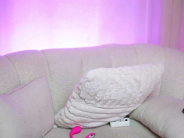MaeveSun live cam on BongaCams