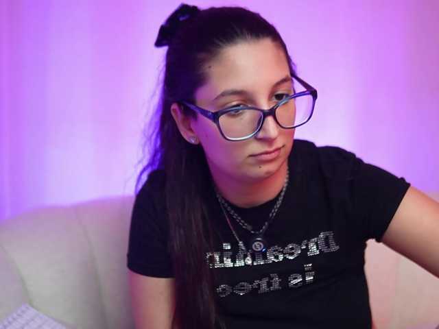 MaeveSun, en vivo ahora en BongaCams