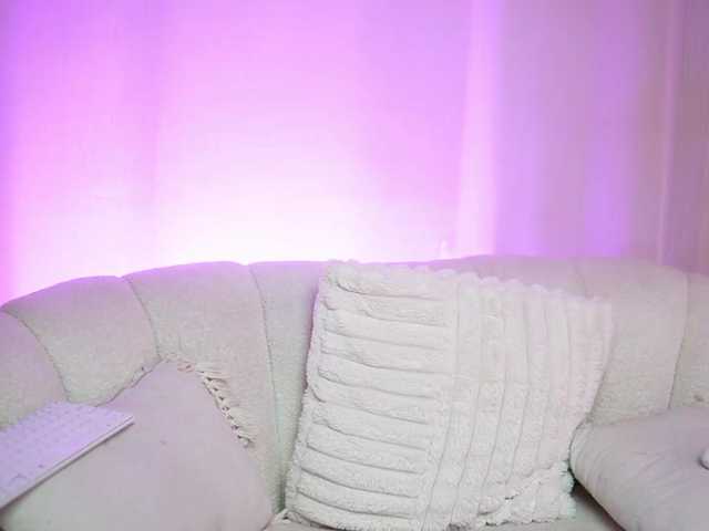 MaeveSun, en directo ahora en BongaCams