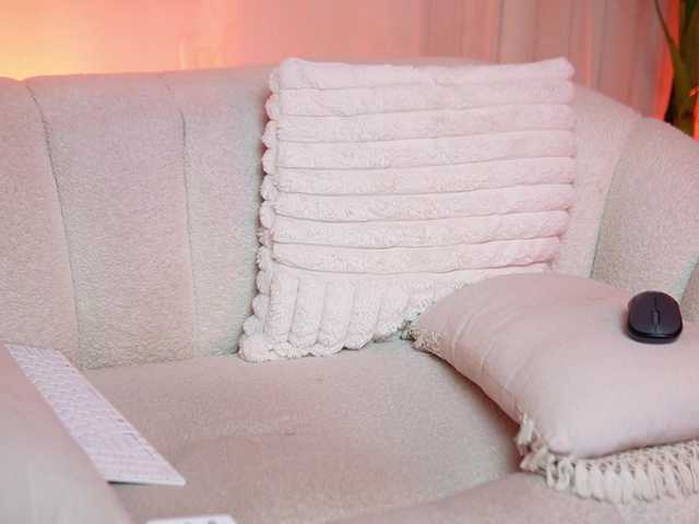 MaeveSun live cam on BongaCams