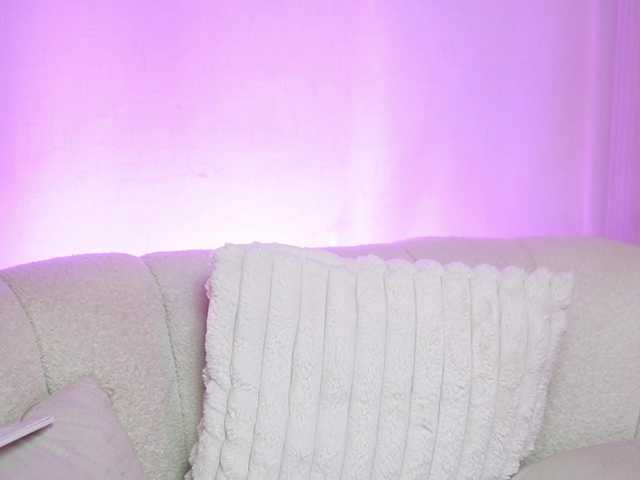 MaeveSun live cam on BongaCams