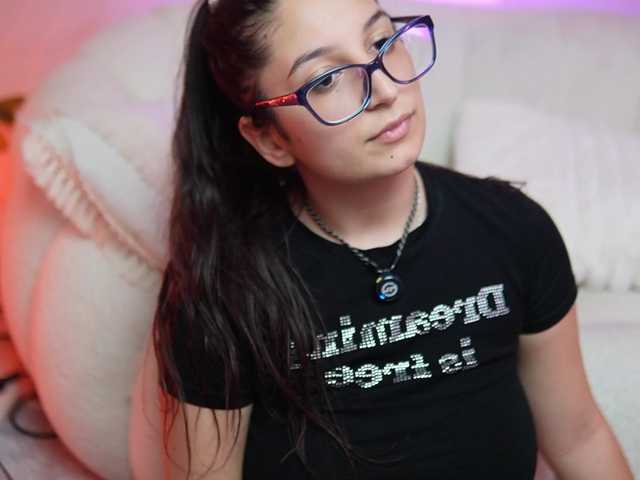MaeveSun live cam on BongaCams