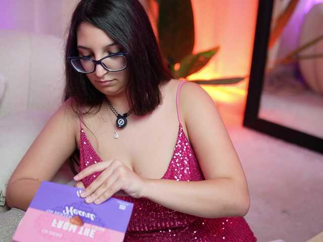 MaeveSun live cam on BongaCams