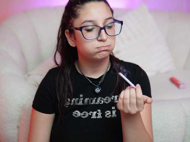 MaeveSun live cam on BongaCams