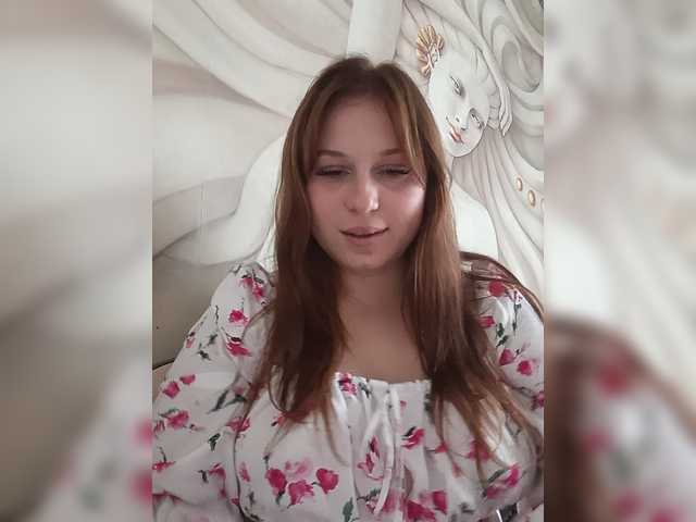 Mikayay live webcam show