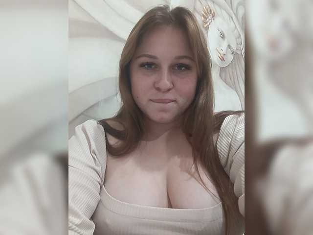 Mikayay live webcam show