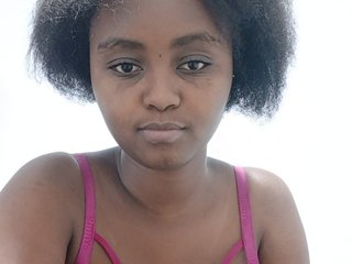 Prettyval77's Live Webcam