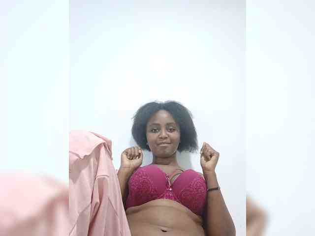 Prettyval77 webcam