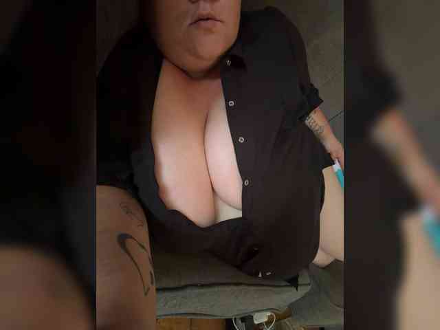 HoneyHazelX webcam