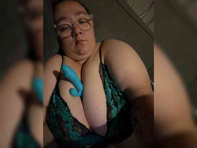 HoneyHazelX webcam