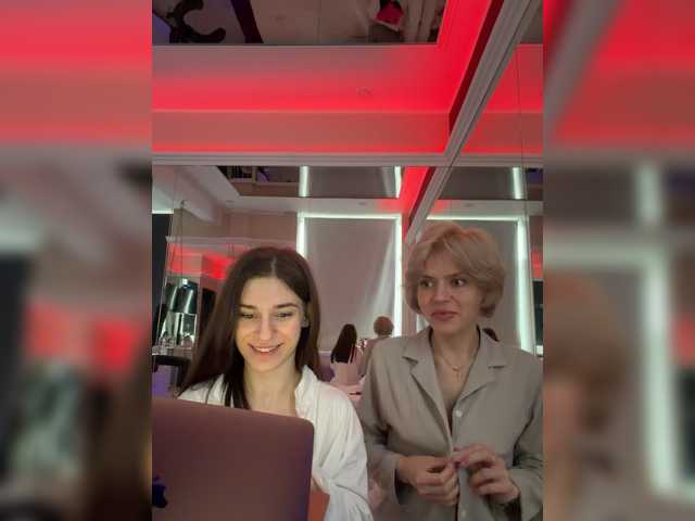 Gooogboy live webcam show