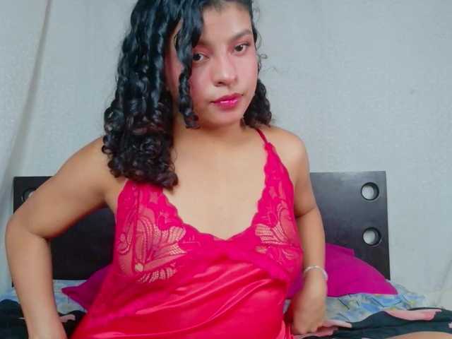 Luluupeach69 live cam on BongaCams