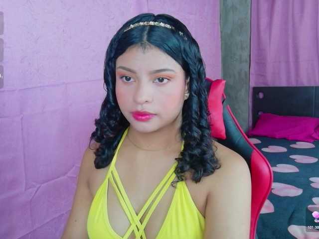 Luluupeach69 live cam on BongaCams