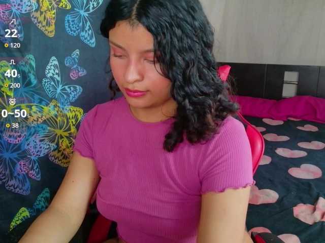 Luluupeach69 live cam on BongaCams