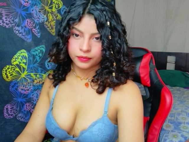 Luluupeach69 live cam on BongaCams