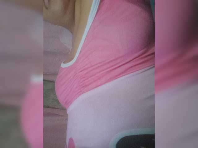 Luluupeach69 live cam on BongaCams