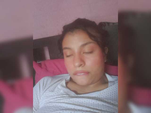 Luluupeach69 live cam on BongaCams