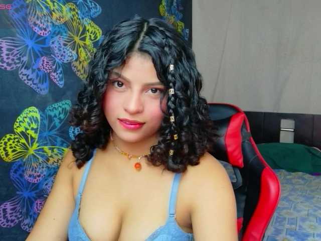 Luluupeach69 live cam on BongaCams