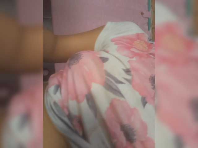 Luluupeach69 live cam on BongaCams